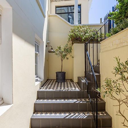 Beaches Brighton - Luxury Seafront Accommodation Bagian luar foto