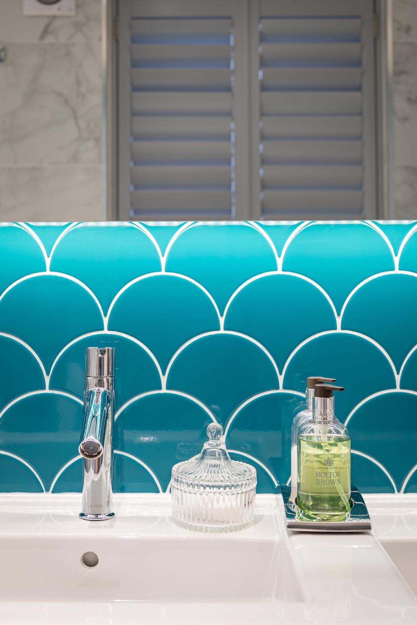 Beaches Brighton - Luxury Seafront Accommodation Bagian luar foto